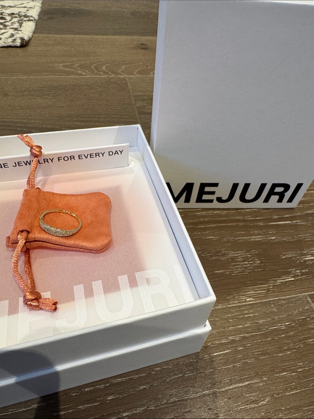 Mejuri Gold Pavé Band with Peach Drawstring Pouch